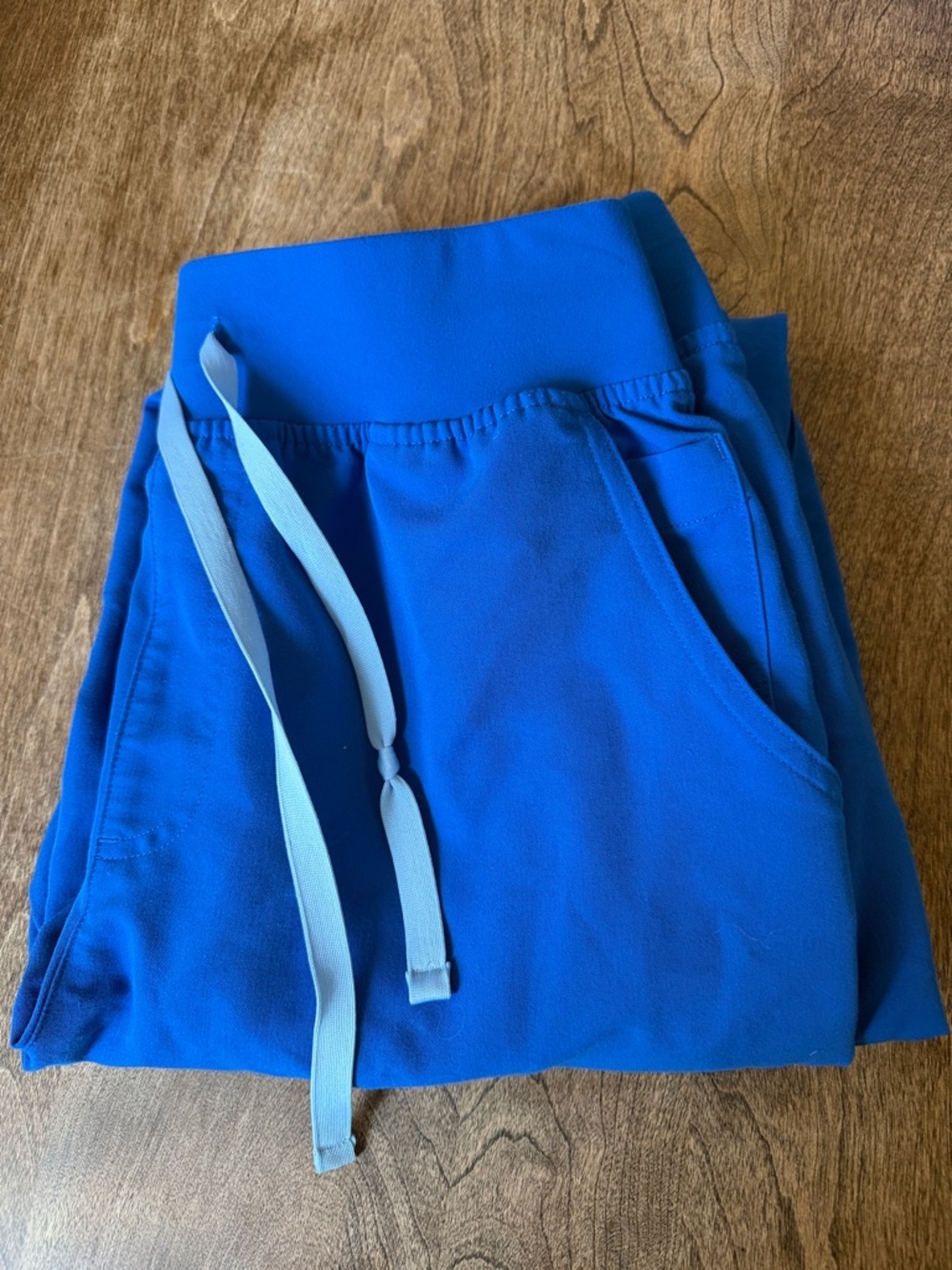 High waisted Yola skinny scrub pants Size M/tall